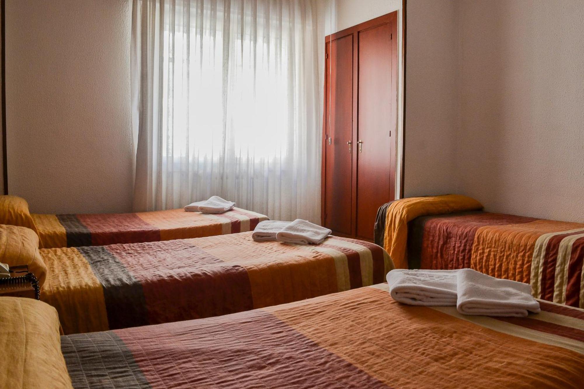 Hostal Cataluna Saragossa Zimmer foto