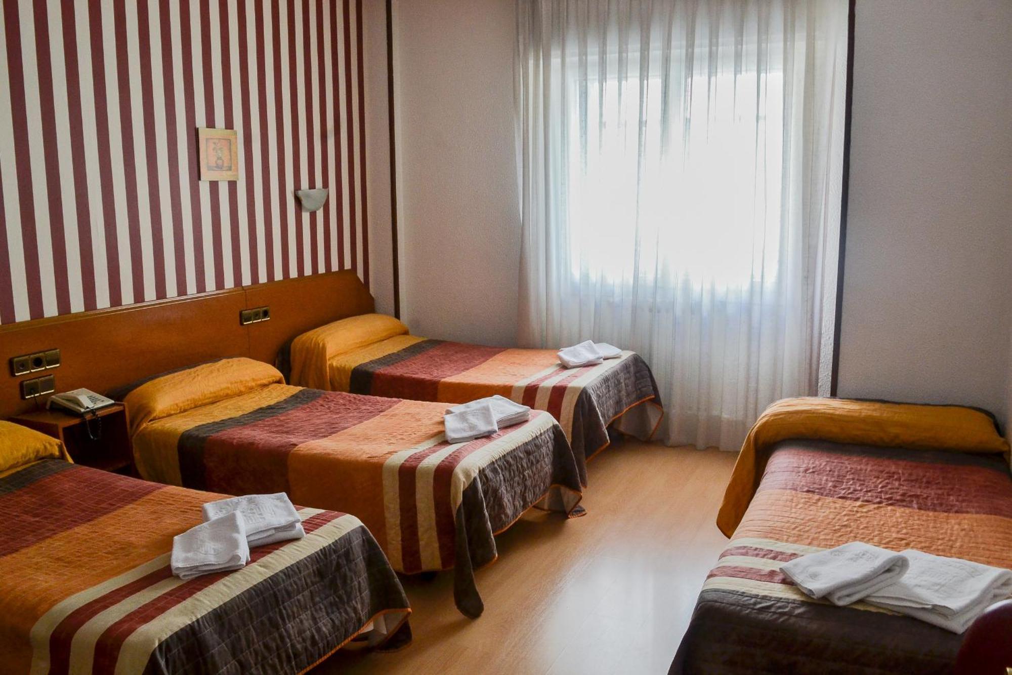 Hostal Cataluna Saragossa Zimmer foto