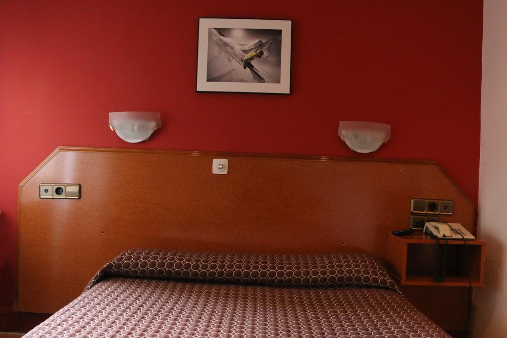 Hostal Cataluna Saragossa Exterior foto